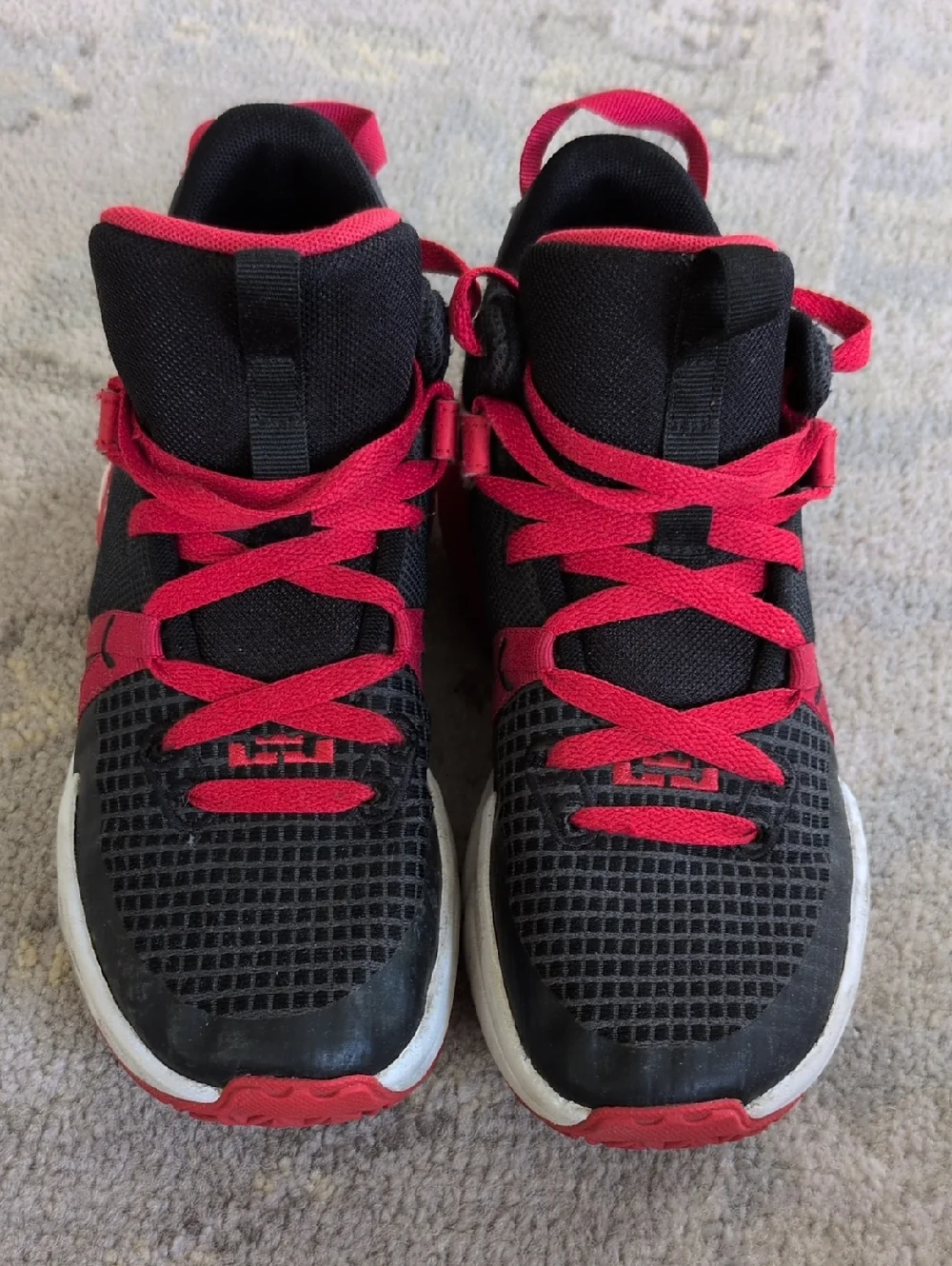 Nike LeBron Witness Kids Black and Red Basketball Shoes